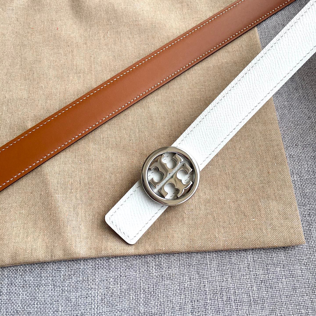 Tory Burch women's models are on sale and popular. Thank you for customer feedback. Real photos. Top quality products. See details. Available in 2.5CM. Available in all sizes