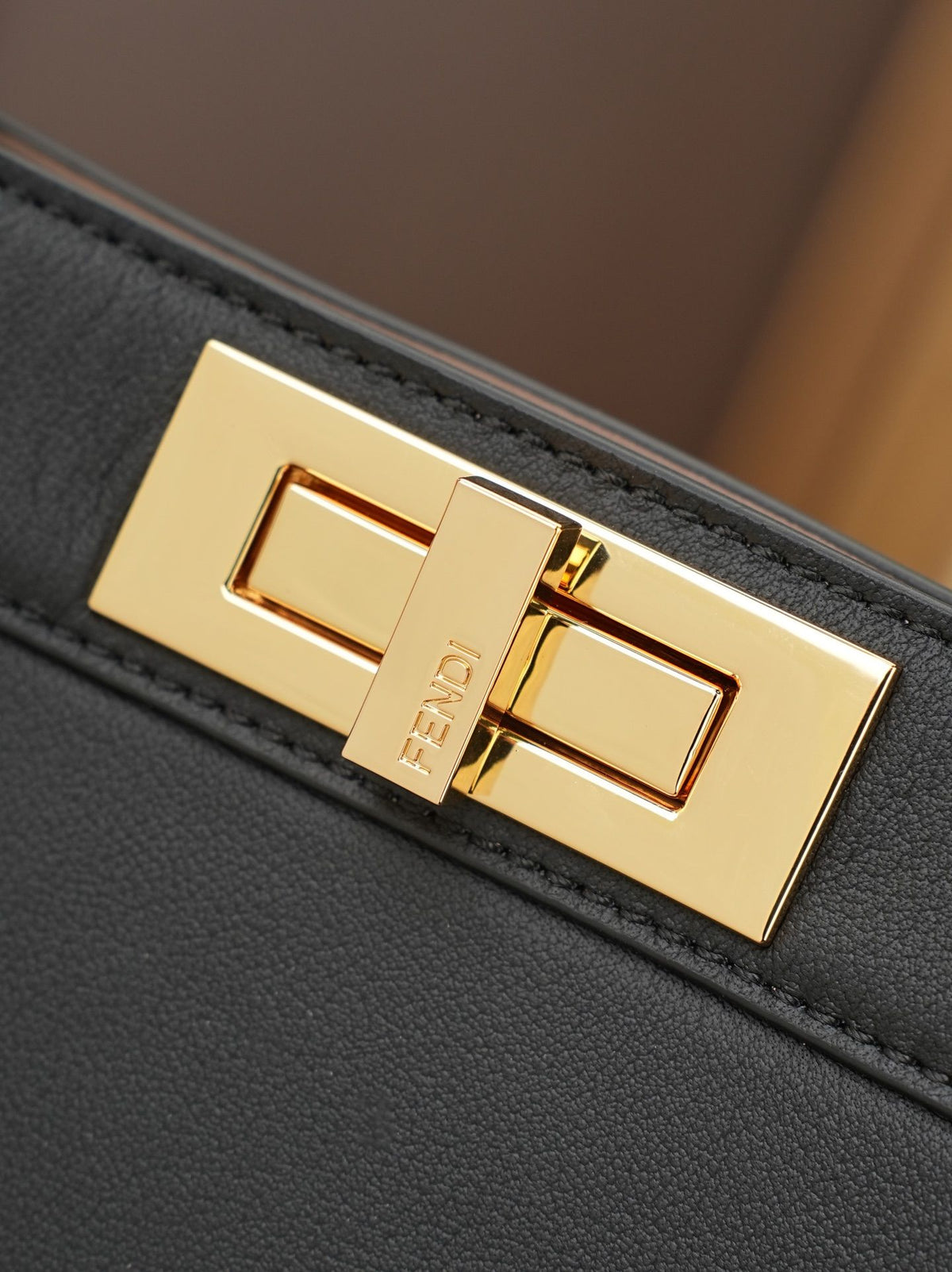 Model 8005, large size, 33x25x13cm