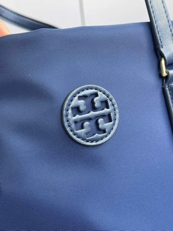 Black and blue arrived at 81478 tory Burch ELLA new solid color nylon shoulder tote bag, with excellent practicality and size 372616. Number h007 P370