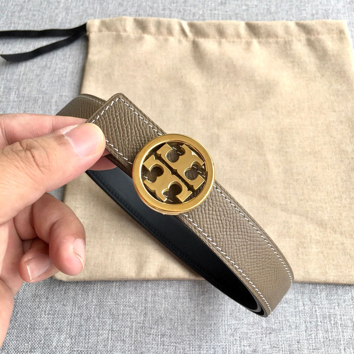 Tory Burch women's models are on sale and popular. Thank you for customer feedback. Real photos. Top quality products. See details. Available in 2.5CM. Available in all sizes