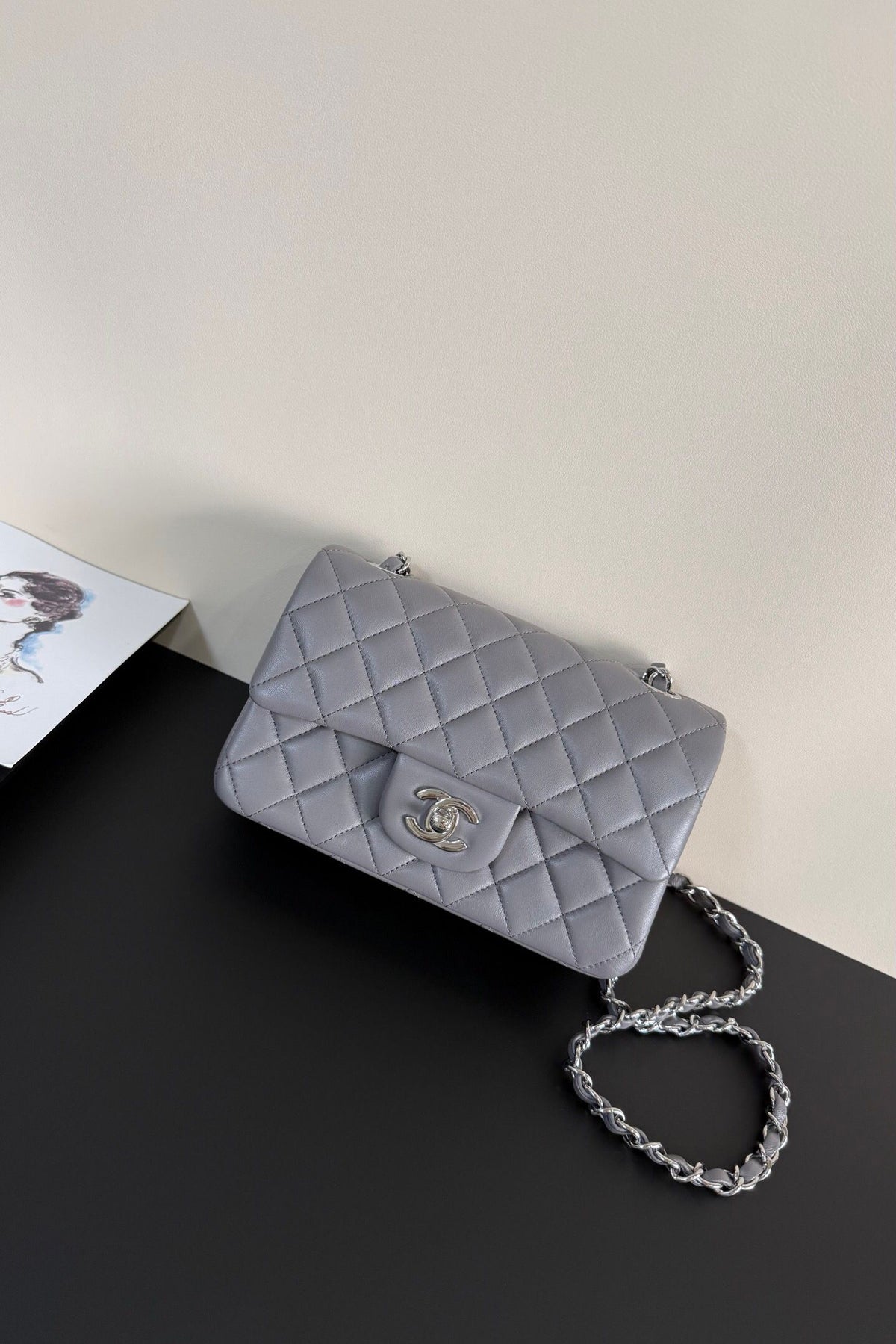 Upgraded version (full leather inside and outside) CF 20cm lambskin. Exclusive product in the market. Please see the pictures for leather details and workmanship. It is perfect. Welcome to compare. 116 Gray Silver