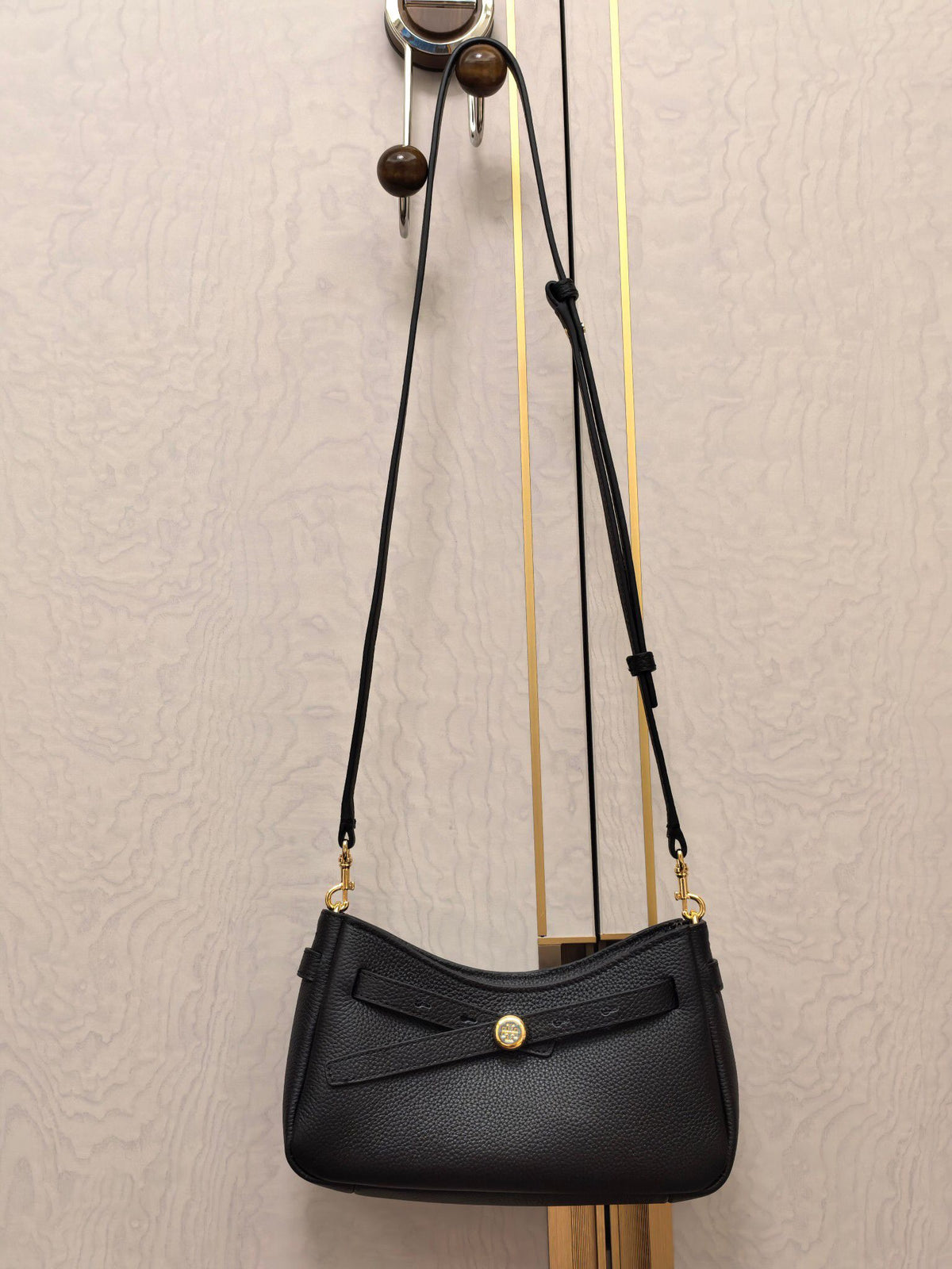 Mini crossbody TORY BIRCH ROMY PEBBLED TOP ZIP CROSS BODY new shoulder bag delicate lychee grain cowhide+metal logo simple and exquisite bag shape fits body shape, moderate capacity for mobile phones, cosmetics can be stored for commuting and dating