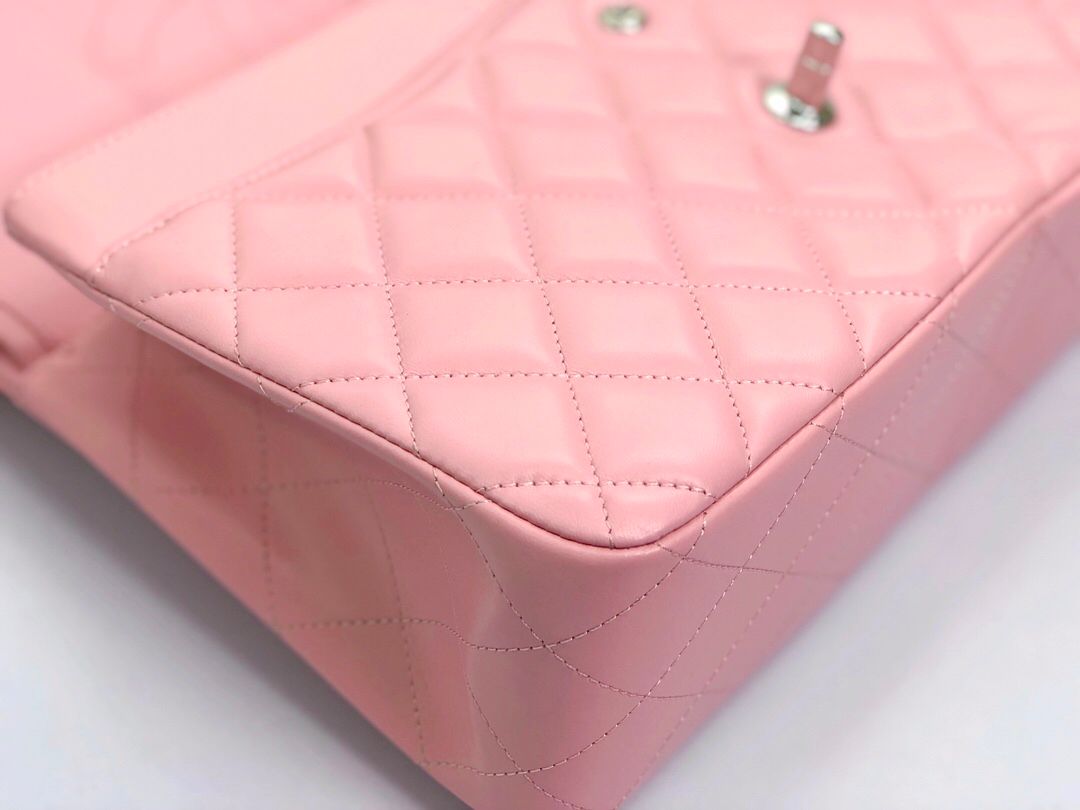Upgraded version A1113 So beautiful that no one has friends CF Classic diamond series Original lambskin small buckle version Professionally customized heavyweight hardware shoulder straps Handmade wiring Lining leather Exquisite hot stamping font Uniform