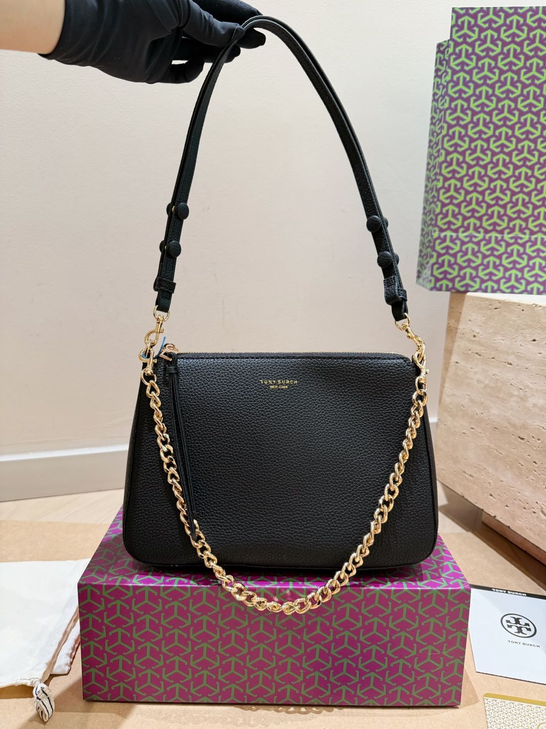 Tory Burch/Tory Burch Mahjong Bun is of moderate size Original order, custom made with origin label, imported fabric, super good texture and feel, durable and shiny hardware, non fading, single shoulder crossbody bag, fashionable and versatile, everything