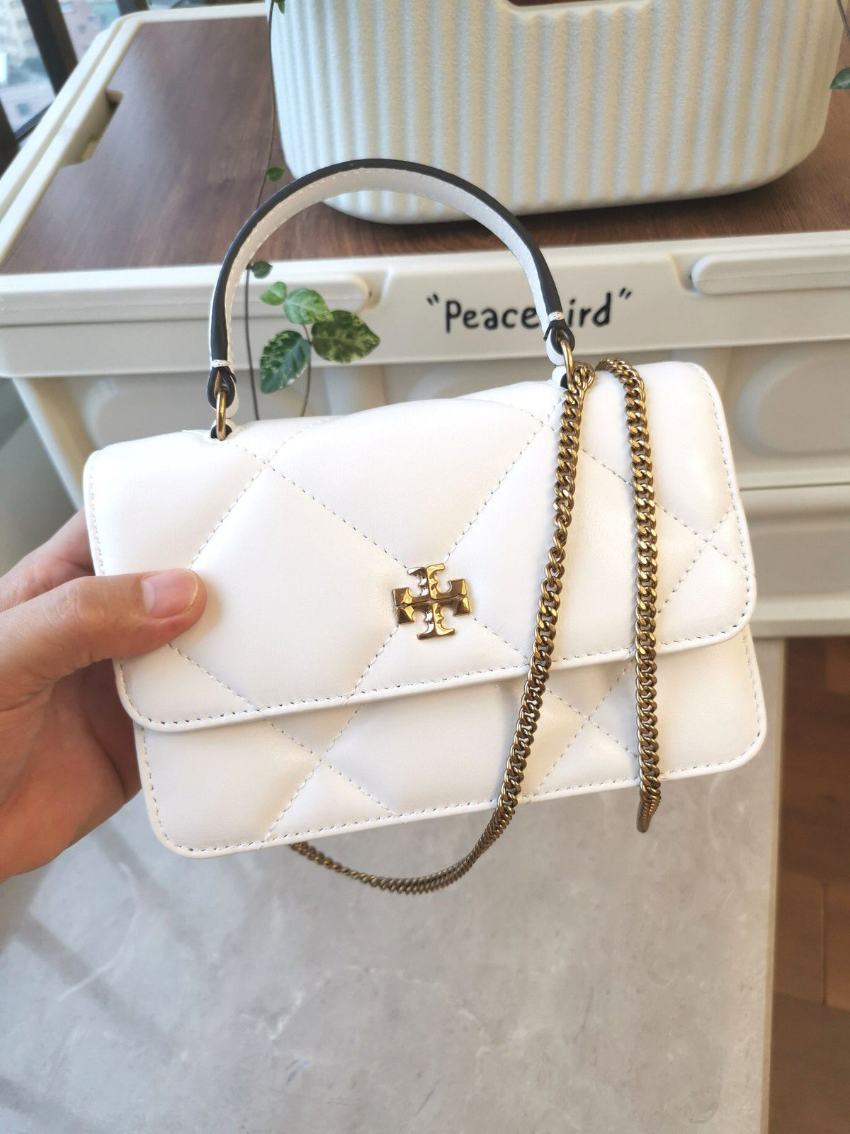 Number 516 TB158326 New Kira Mini Handheld Cloud Bag Diamond Fragrance Leather Large Diamond Grid Design retains Kira's original elegant style while adding a sense of fashion Size 17.511.54.5 158326