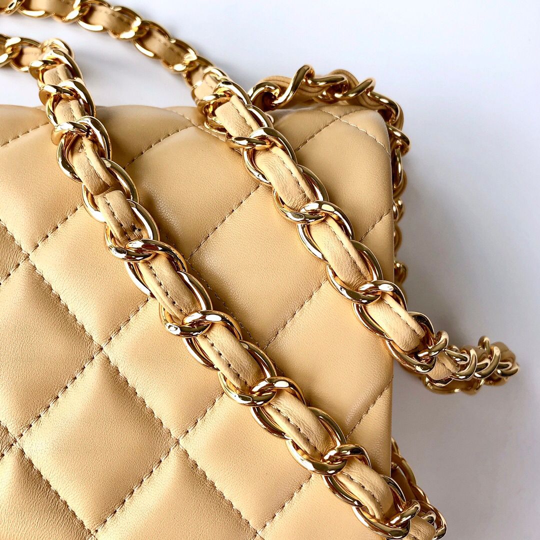 Upgraded version A1113 So beautiful that no one has friends CF Classic diamond series Original lambskin small buckle version Professionally customized heavyweight hardware shoulder straps Handmade wiring Lining leather Exquisite hot stamping font Uniform