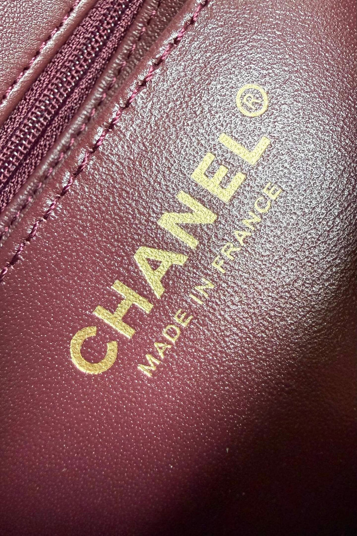 Upgraded version (full leather inside and outside) CF 20cm lambskin. Exclusive good product on the market. Please see the pictures for leather details and workmanship. It is perfect. Welcome to compare. 116 maroon gold buckle.