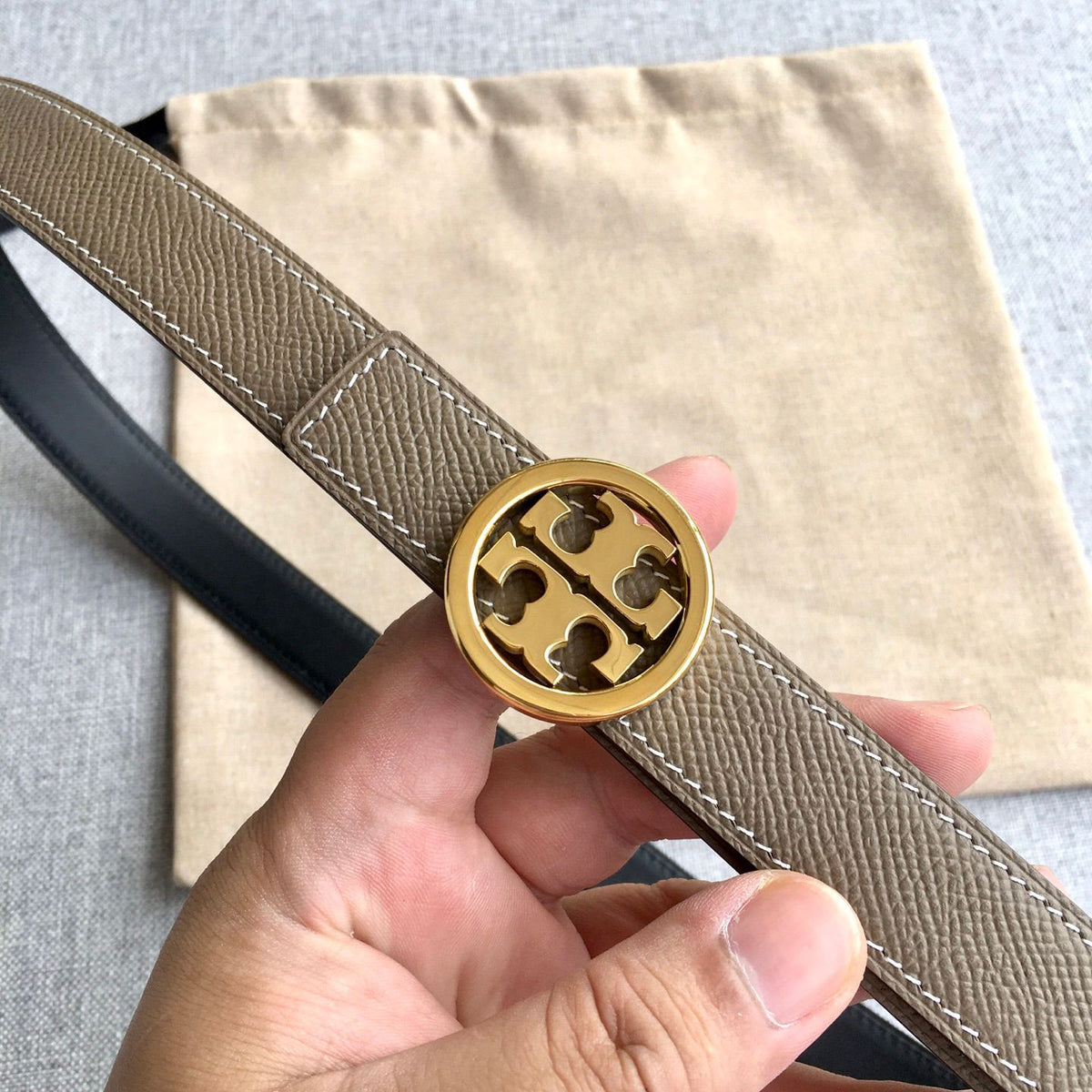 Tory Burch women's models are on sale and popular. Thank you for customer feedback. Real photos. Top quality products. See details. Available in 2.5CM. Available in all sizes
