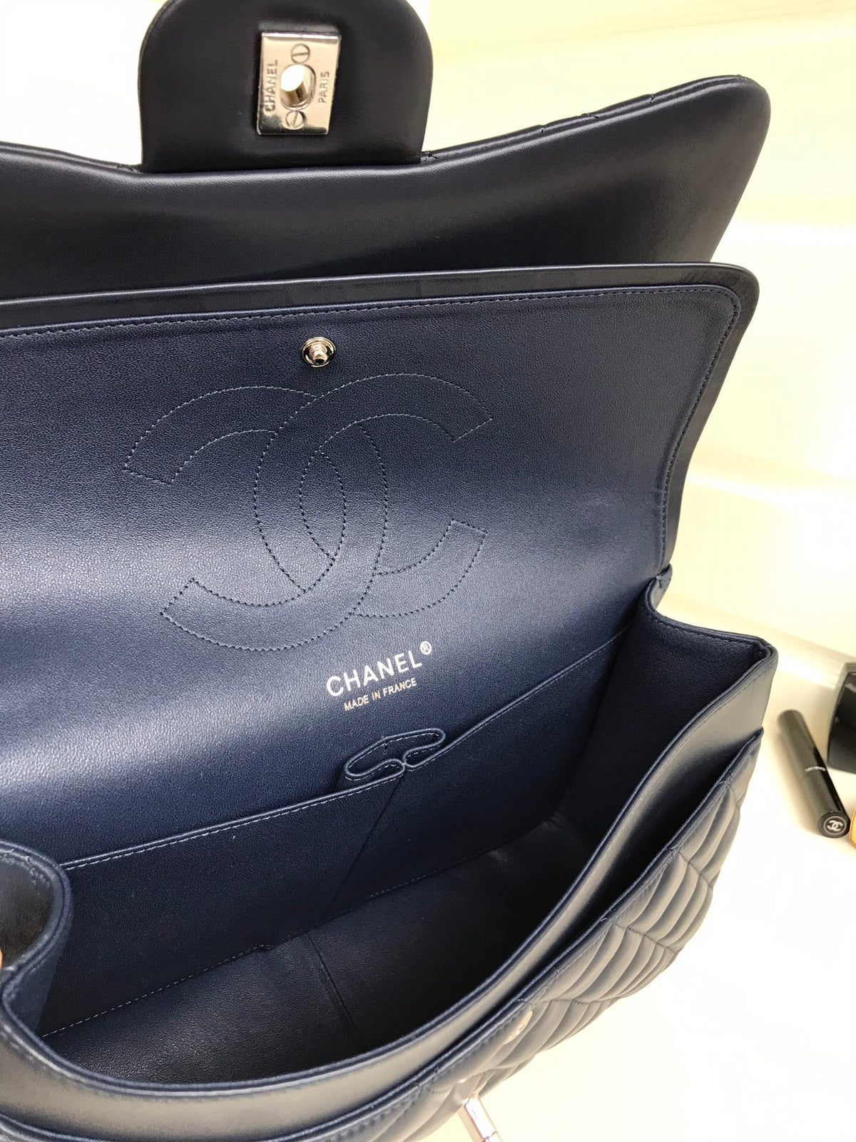 Upgraded version A1113 So beautiful that no one has friends CF Classic diamond series Original lambskin small buckle version Professionally customized heavyweight hardware shoulder straps Handmade wiring Lining leather Exquisite hot stamping font Uniform