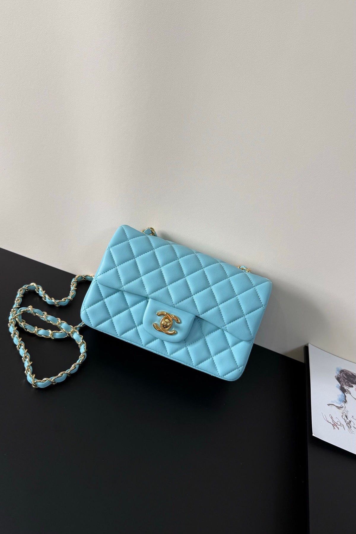 Upgraded version (full leather inside and outside) CF 20cm lambskin. Exclusive good product on the market. Please see the pictures for leather details and workmanship. It is perfect. Welcome to compare 116 Tiffany Blue Gold.