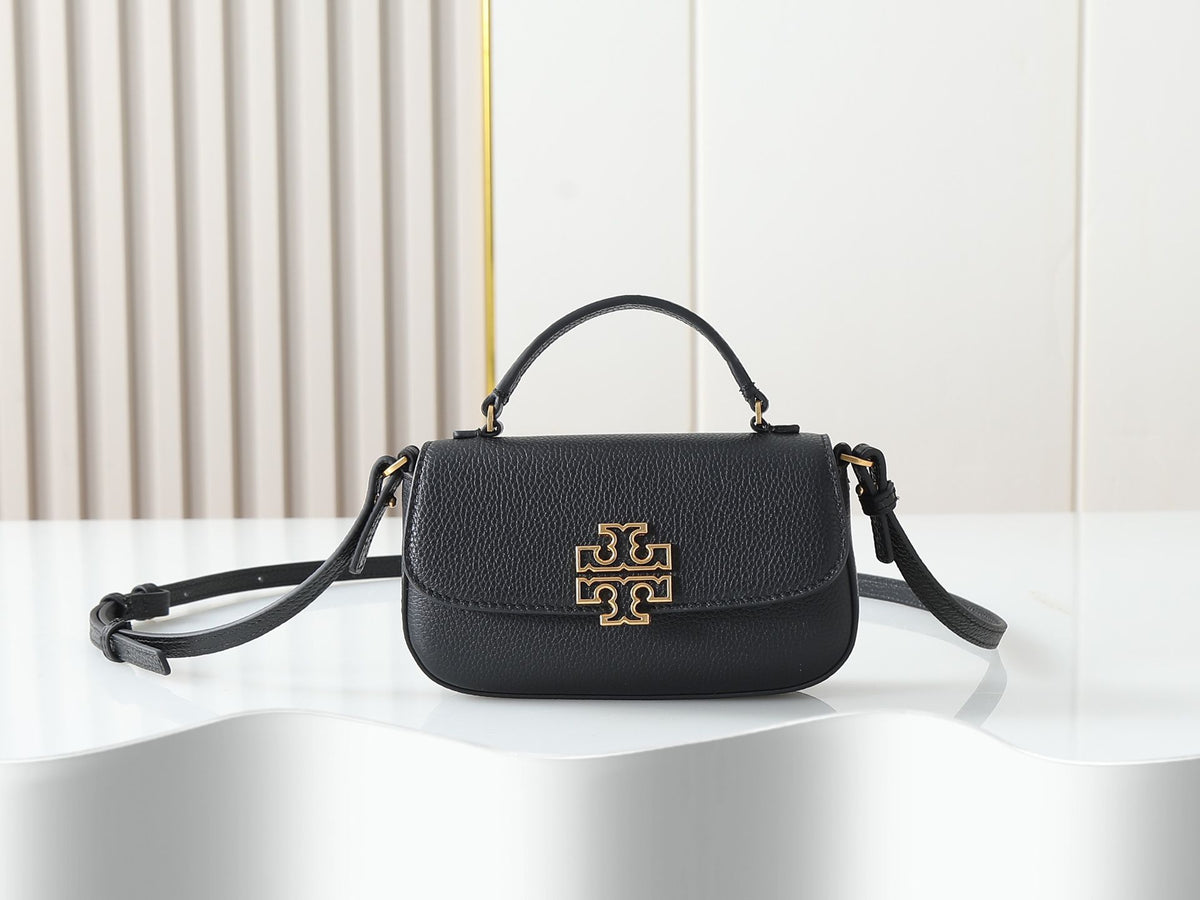 Top layer cowhide 300 Tory Burch's "caramel cube" lychee patterned leather feels a bit delicate and grainy to the touch, with a golden logo secretly flashing in the sunlight. TB handheld slanted hanging bag