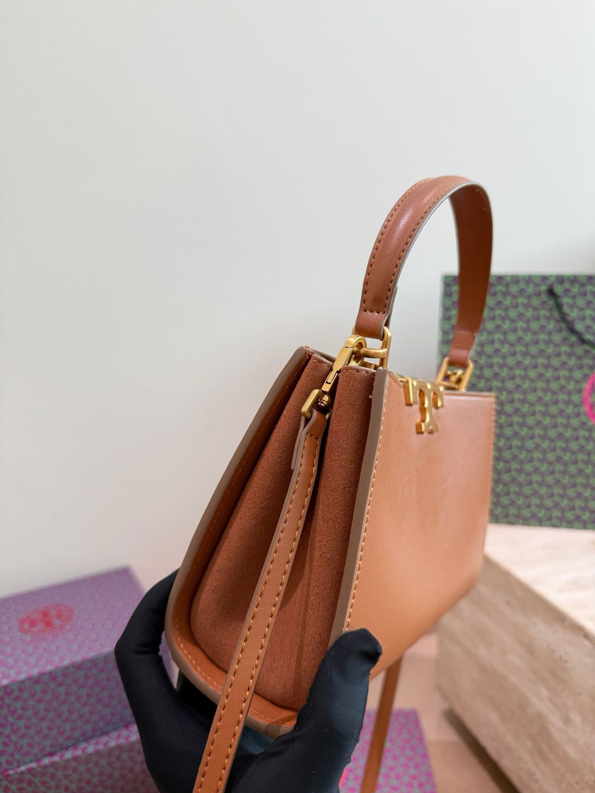 Small box size 2215cm