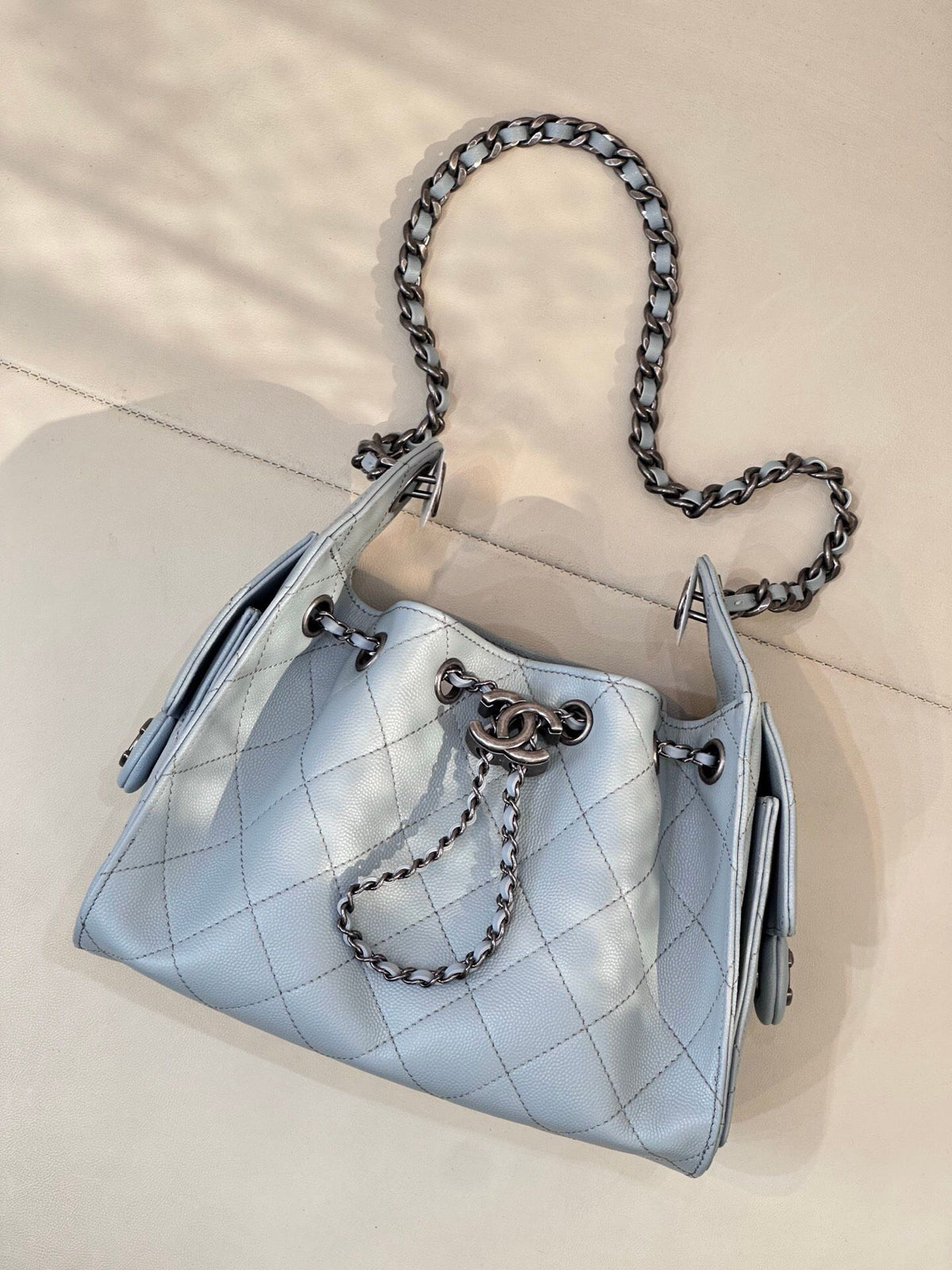 New releases are always a surprise. This year is no exception. The appearance of the 25C early spring series bags has reached a new level.