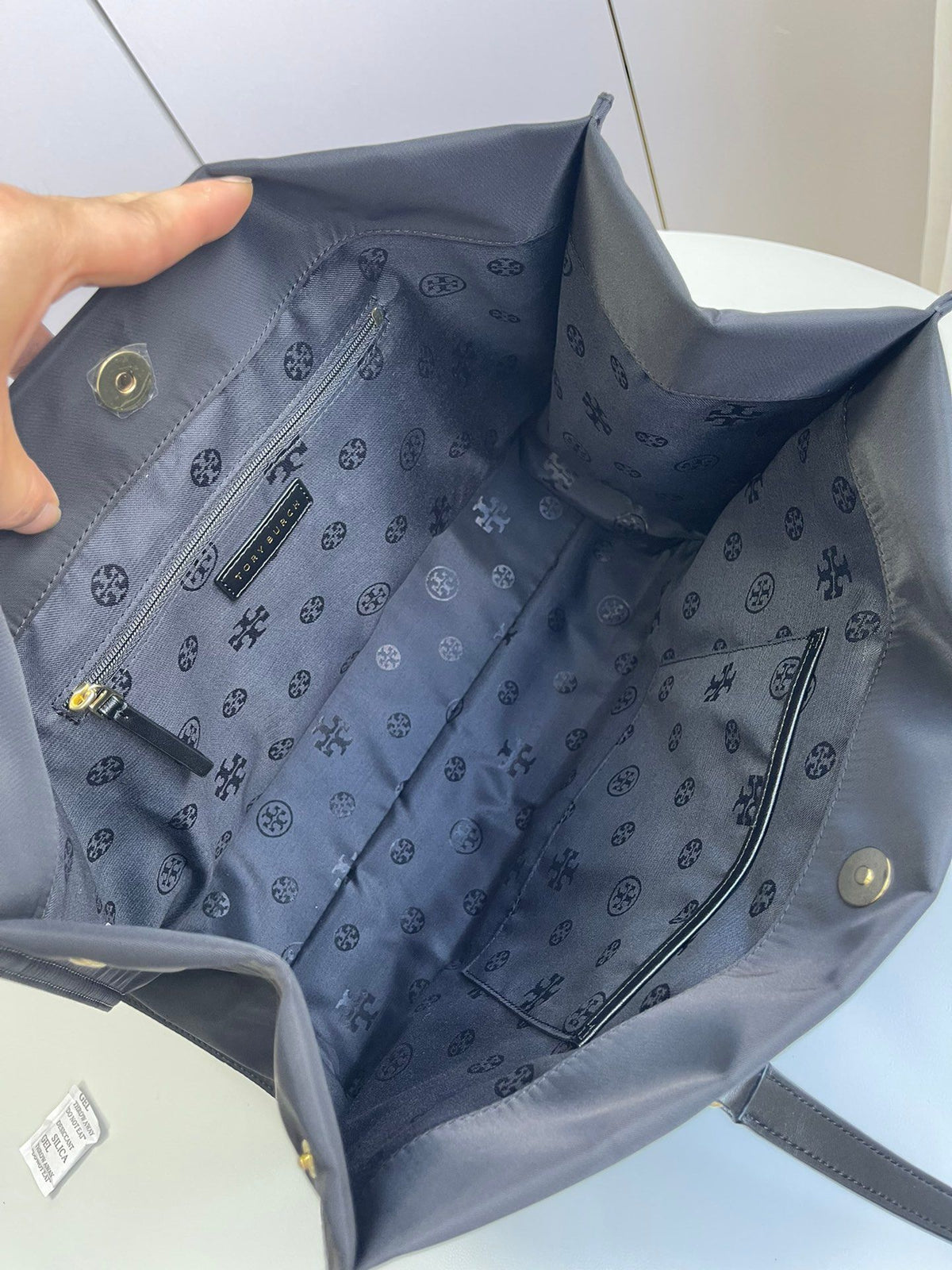 Black and blue arrived at 81478 tory Burch ELLA new solid color nylon shoulder tote bag with excellent practicality, size 372616, number h007