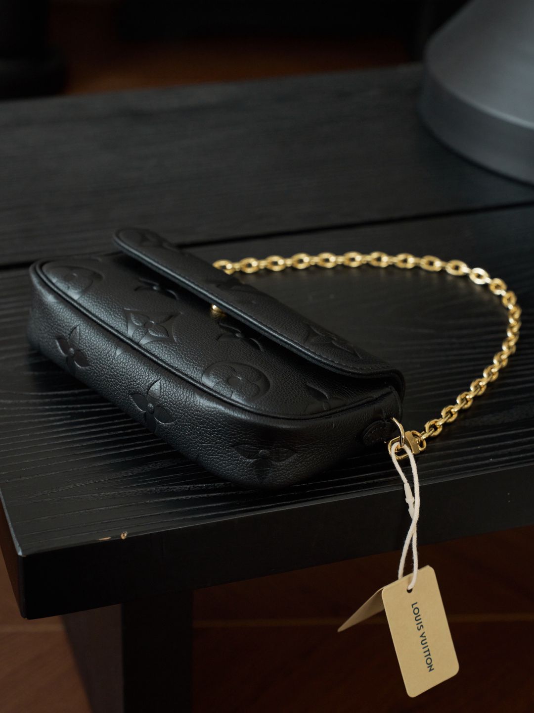 WALLET ON CHAIN IVY black calfskin handbag M82154 P1230 original calfskin full steel vacuum plated variable code chip version
