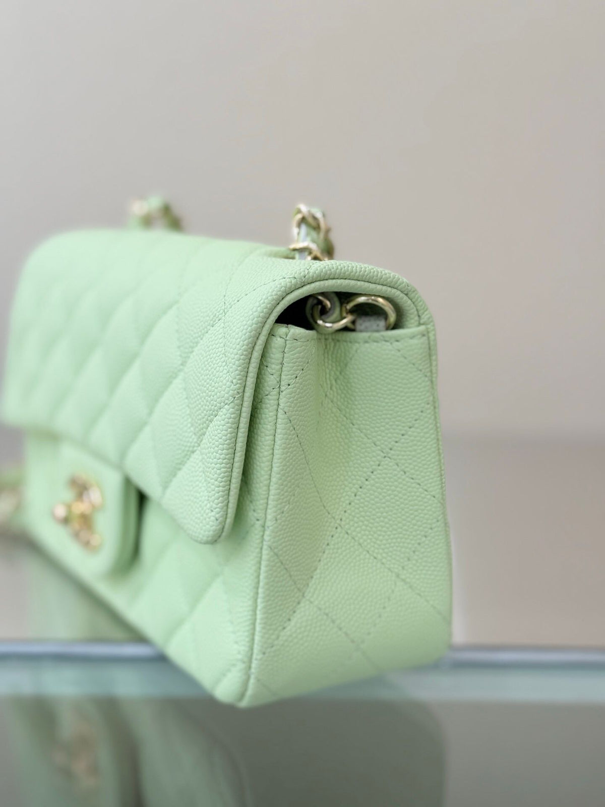 Upgraded version with chip 20 light green