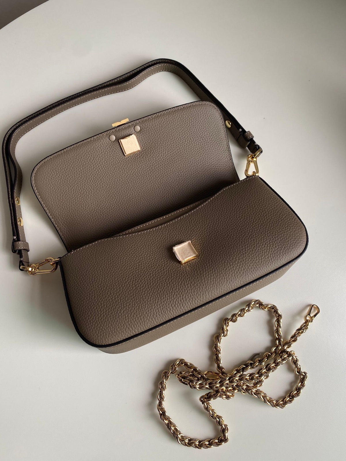 TB Tang Li Bai Qi women's casual versatile shoulder bag, crossbody bag, armpit bag, lychee patterned cowhide