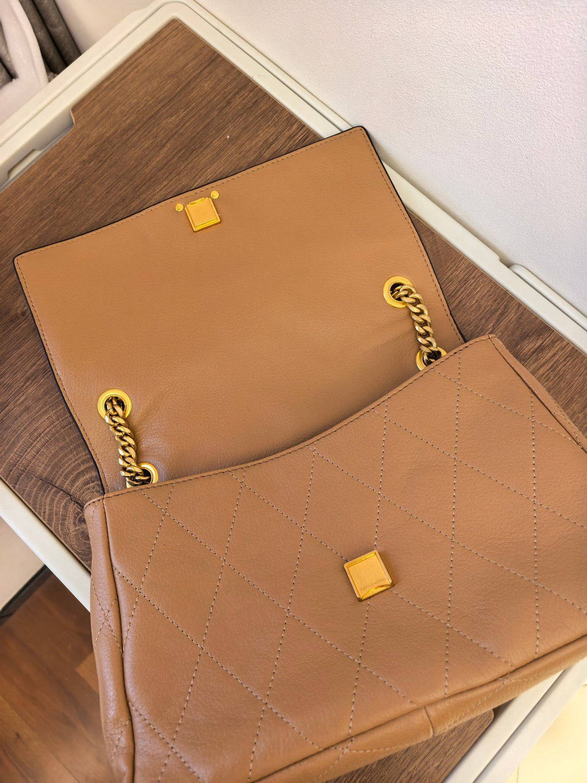 Compilation 1519 Medium TORY BURCH | Apricot Charlie Quilted Shoulder Collection Apricot Charlie Bag Selection Guide Coming, Large Super Energy Pack Commuter Stopper Short Apprentice OK Medium Suitable for Daily Streetwear Super Atmosphere Small Size