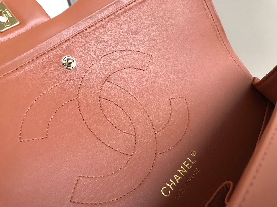 Upgraded version A1113 So beautiful that no one has friends CF Classic rhombus series Original lambskin small buckle version Professionally customized heavyweight hardware shoulder straps Handmade wiring Matching with same color lining Exquisite hot stamp