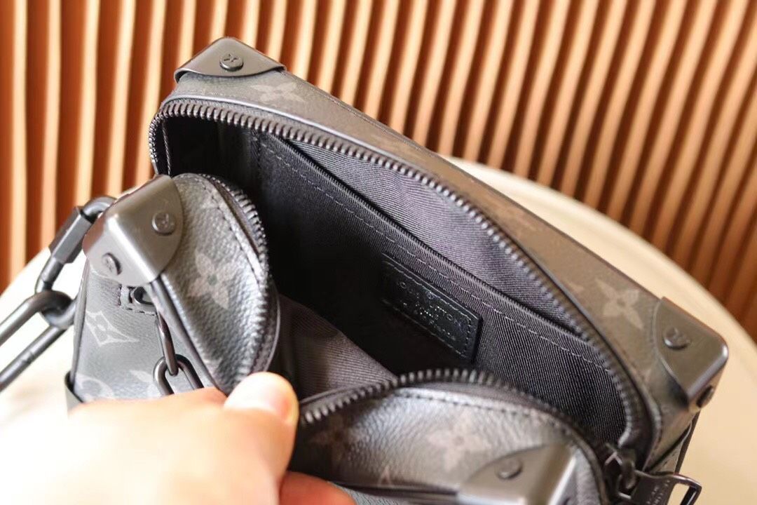 The highest version is made of original leather, top of the line original order, and comes with a complete set of packaging to restore the original price. If you need it, hurry up and grab it quickly. If
