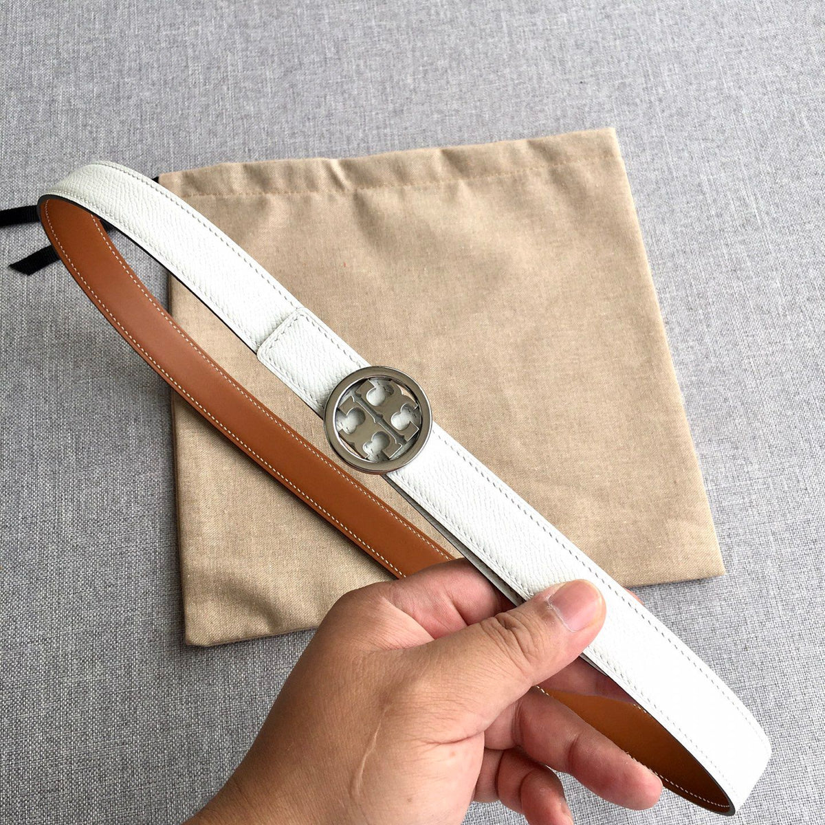 Tory Burch women's models are on sale and popular. Thank you for customer feedback. Real photos. Top quality products. See details. Available in 2.5CM. Available in all sizes