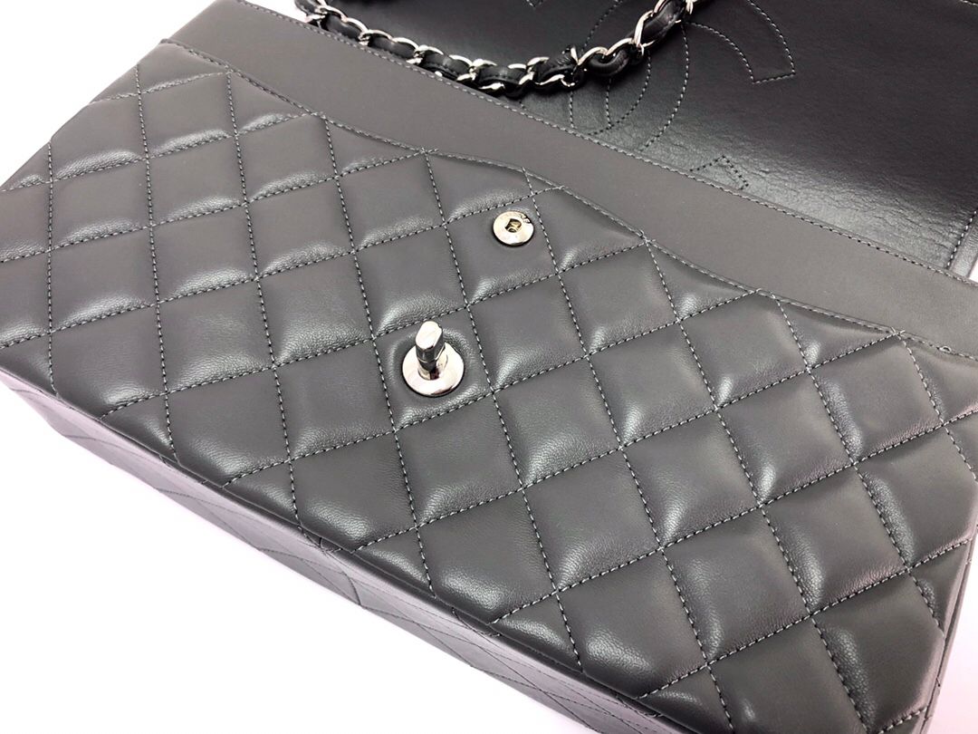 Upgraded version A1113 So beautiful that no one has friends CF Classic diamond series Original lambskin small buckle version Professionally customized heavyweight hardware shoulder straps Handmade wiring Lining leather Exquisite hot stamping font Uniform