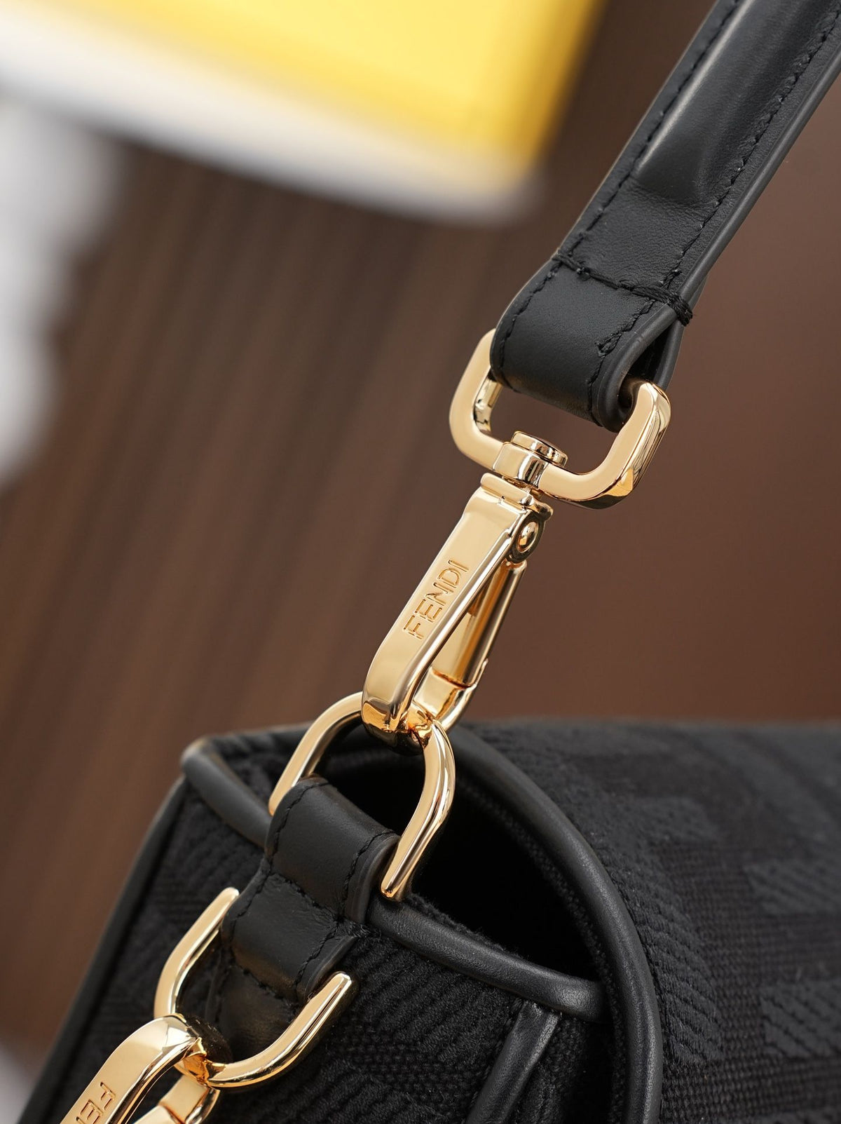 Model 6005, size 266.5 x 13.5 cm
