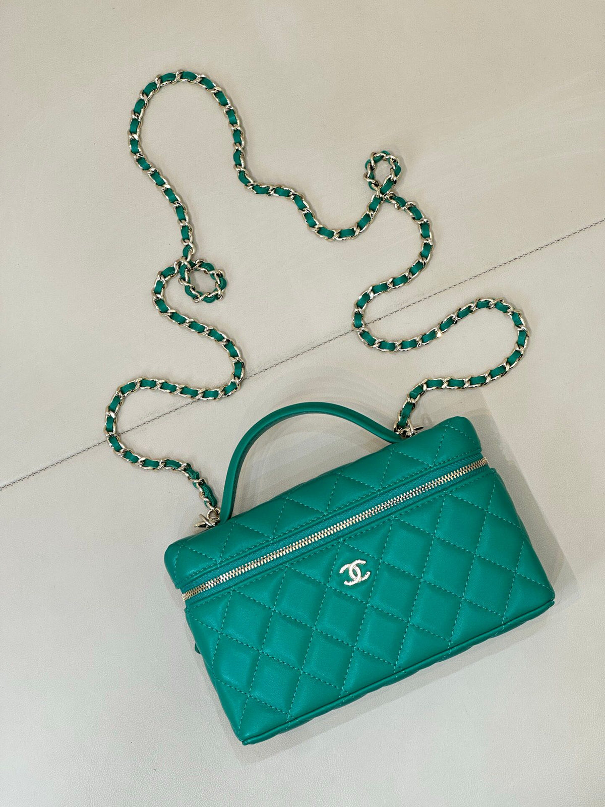 Classic double p lunch box bag. This little cutie is the best out of stock among the new models.
