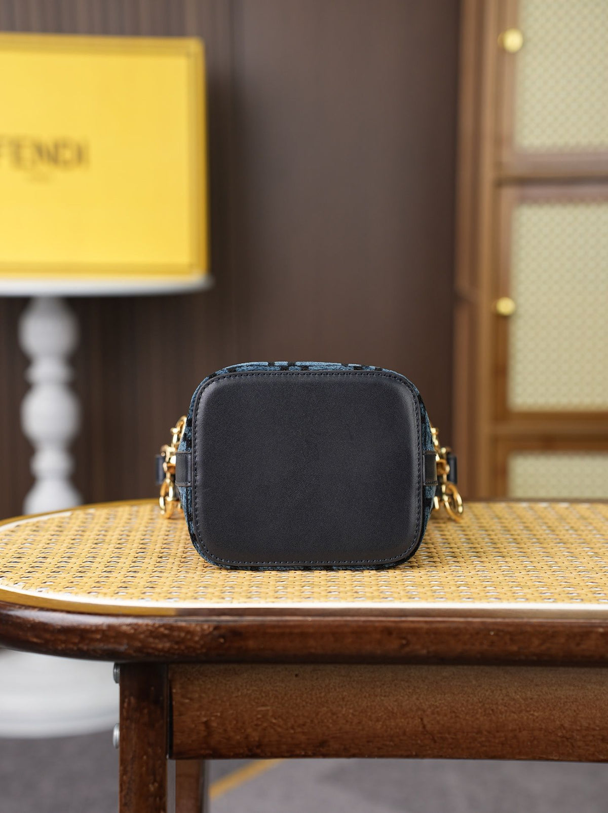 Model: 96827, Dark Blue, Size: 181210㎝. This FENDI-style MON TRÉSOR bucket bag features the iconic pigeon grey FF logo. It is highly practical for both shoulder or hand-carrying