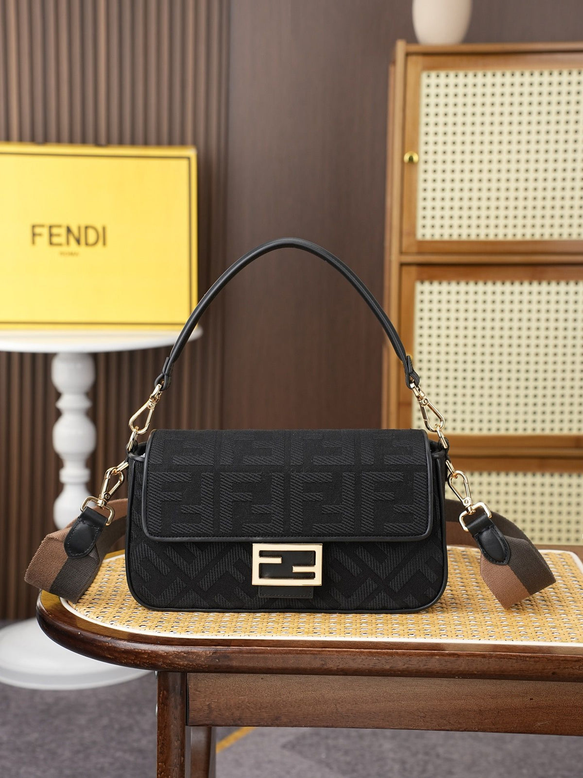 Model 6005, size 266.5 x 13.5 cm