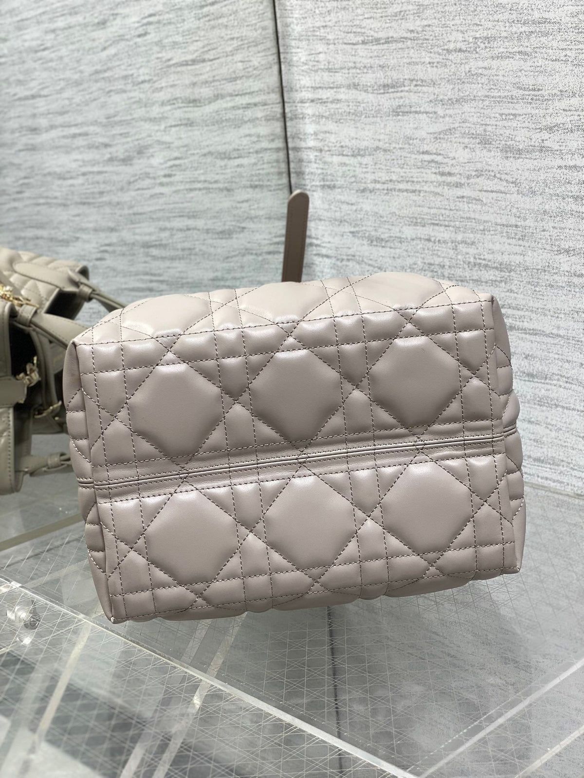 Small Yanon Gray New Upgraded Version Cowhide Sheep Pattern Lining
