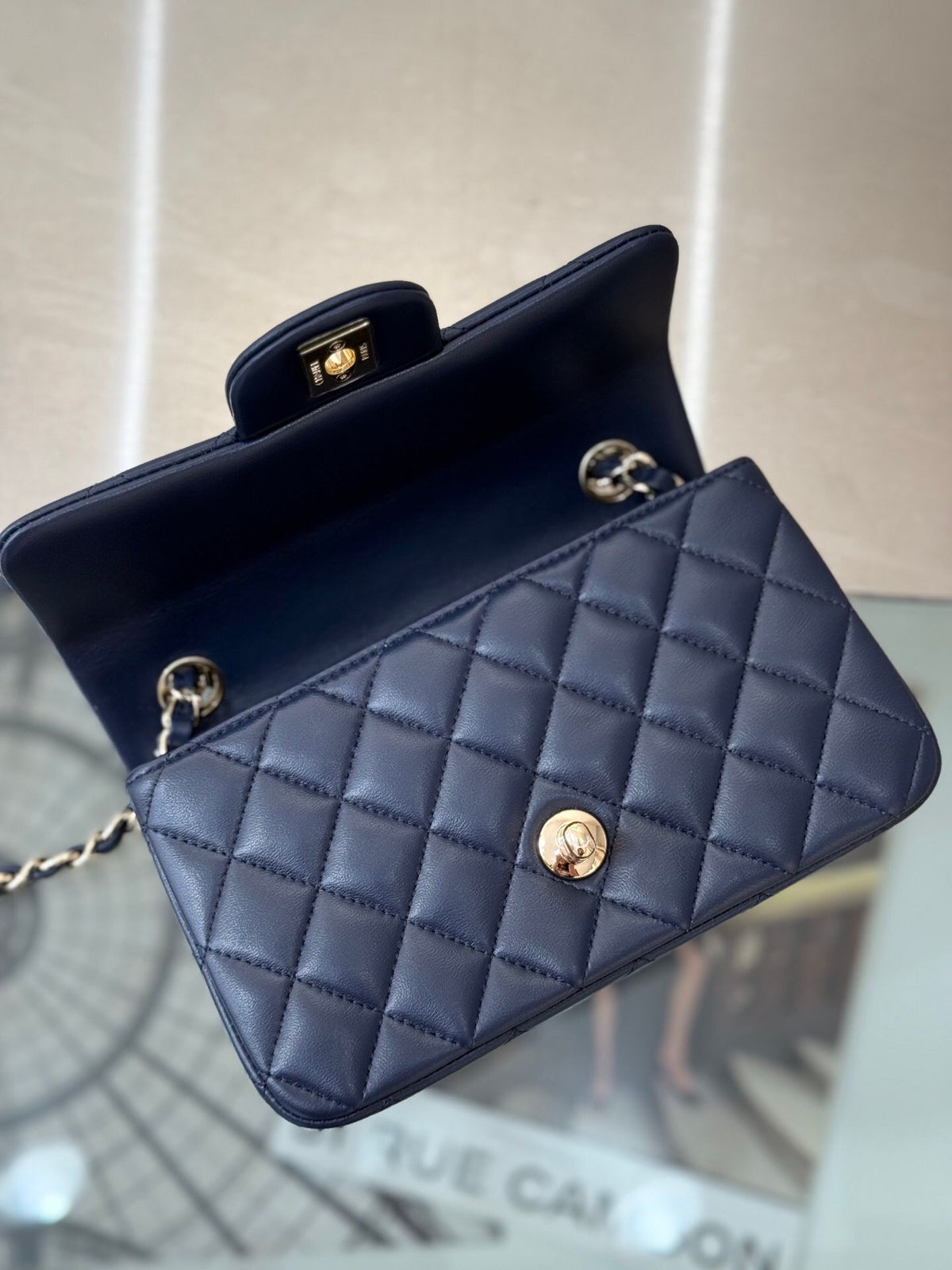 "Classic Flap" Classic large mini bag Aries