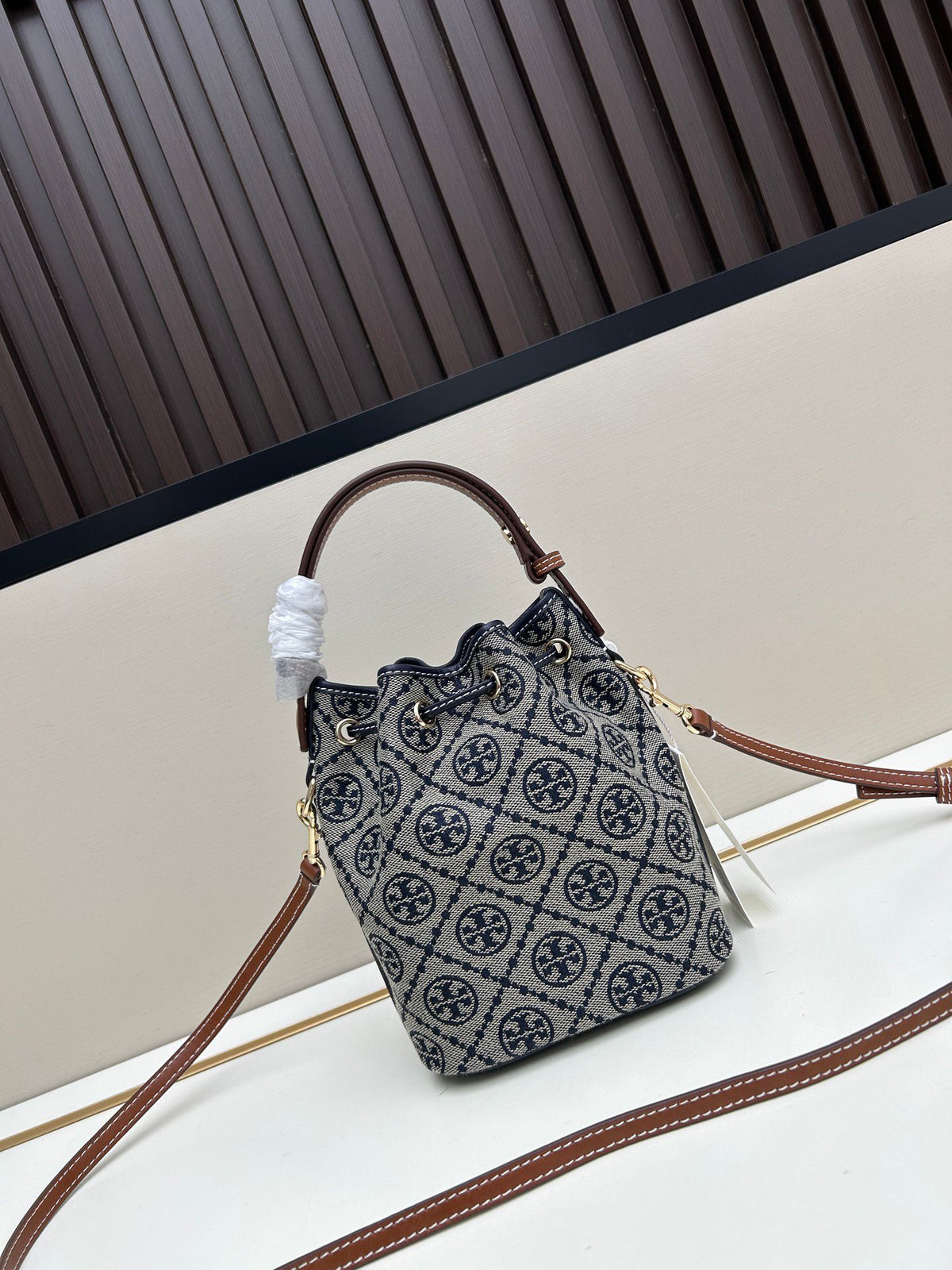 Batch 330 new bucket bag TORY BURCH T MONOGRAM mini floral jacquard crossbody bucket bag size 14x18x9.2cm