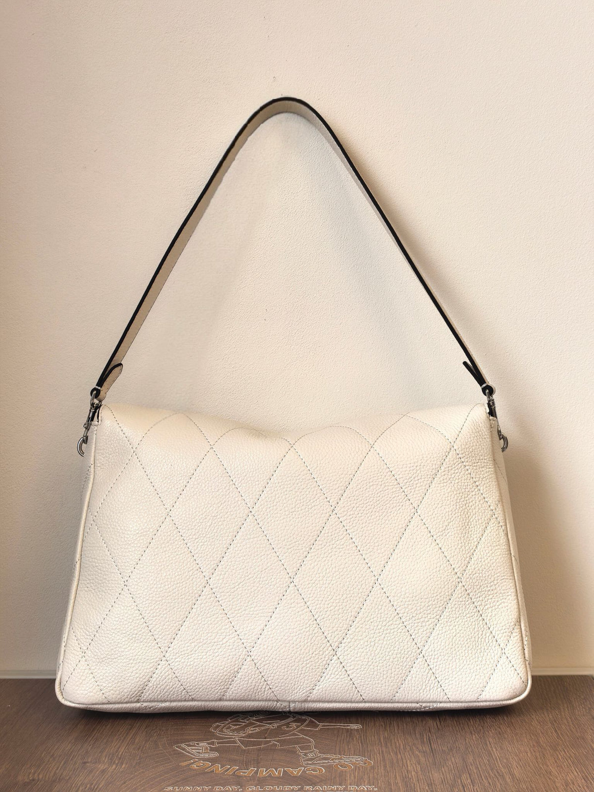Title: 1520 Large TORY BURCH | Milk White Charlie Quilted Shoulder Collection Milk White Charlie Bag Selection Guide Here Comes the Large Super Energy Pack Commuter Stopper Short Apprentice OK Medium Size Suitable for Daily Street Style Super Atmosphere