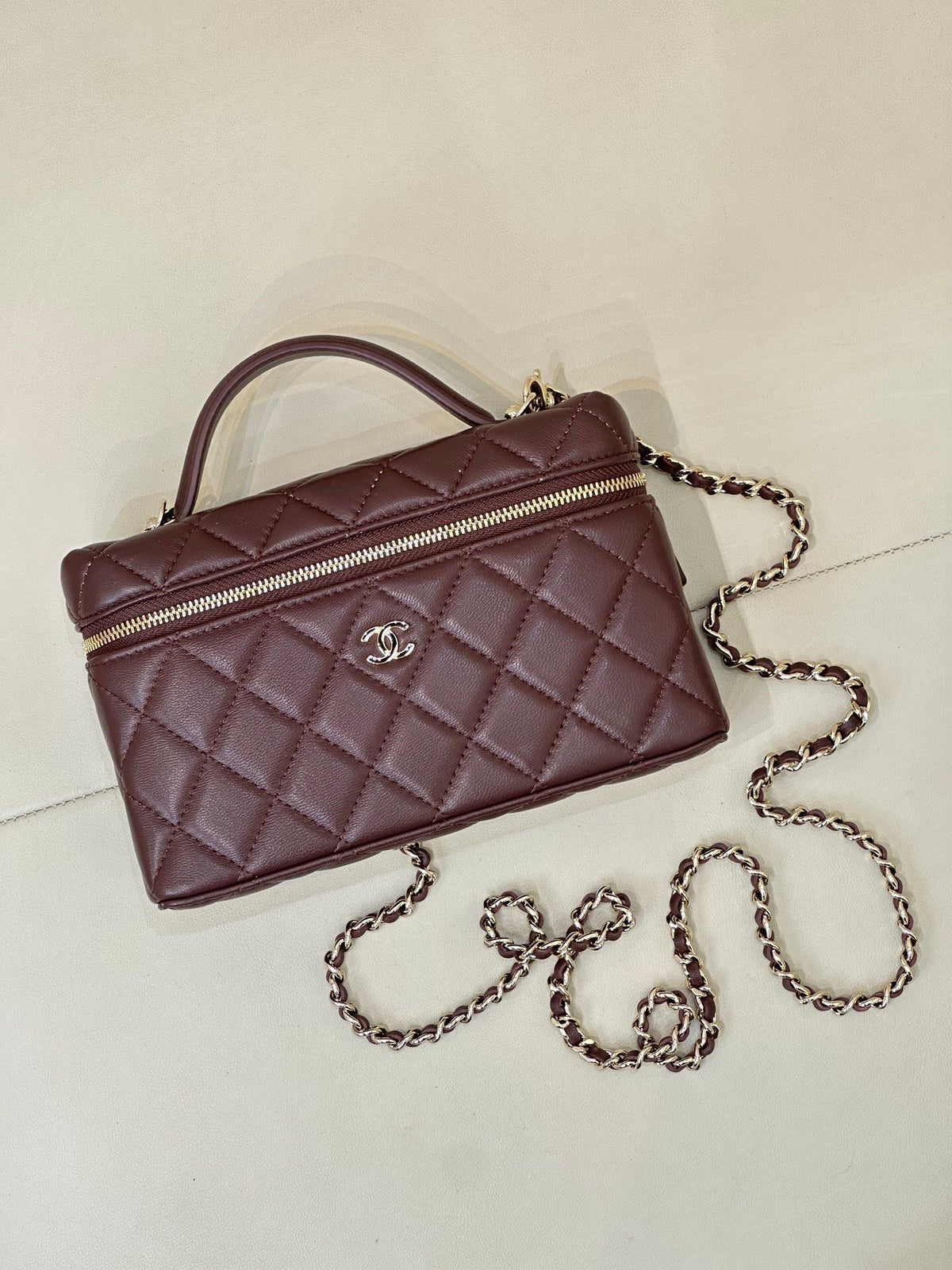Classic double p lunch box bag. This little cutie is the best out of stock among the new models.