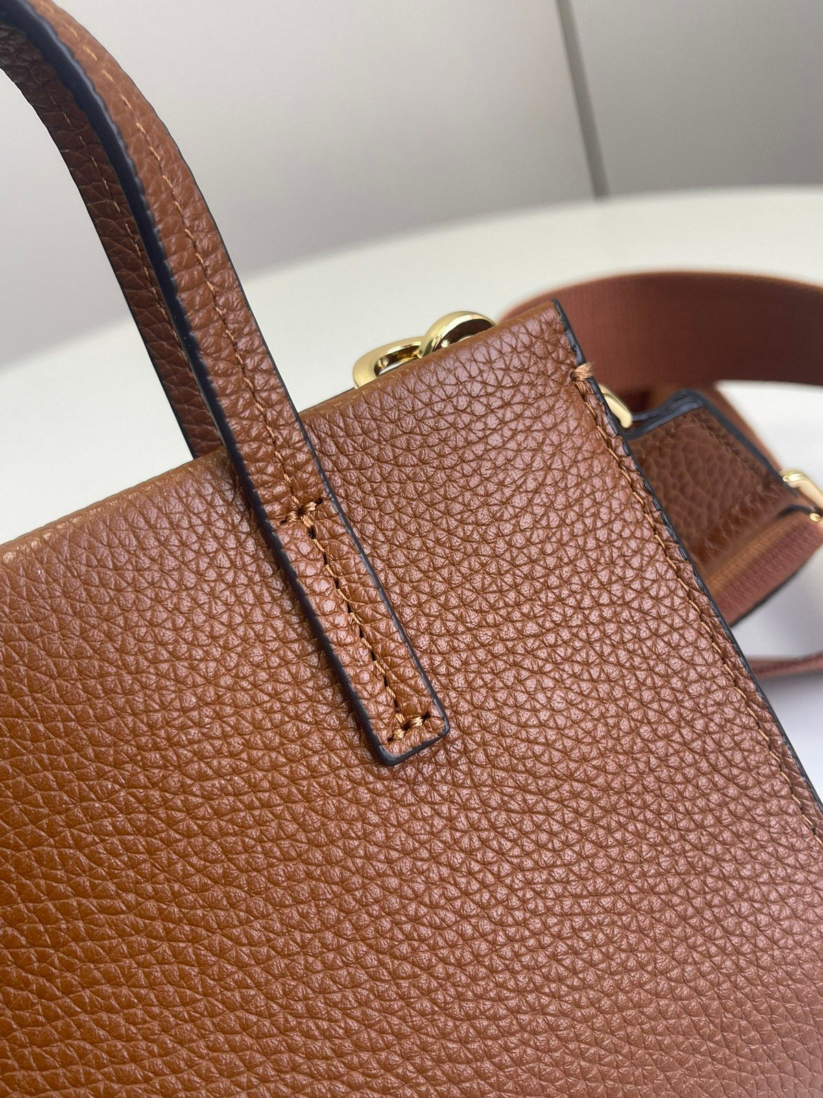 Story Burch ELLA tote, natural drop cowhide crossbody, bill of lading shoulder bag size 19.5x14.5x7, number H089 P370