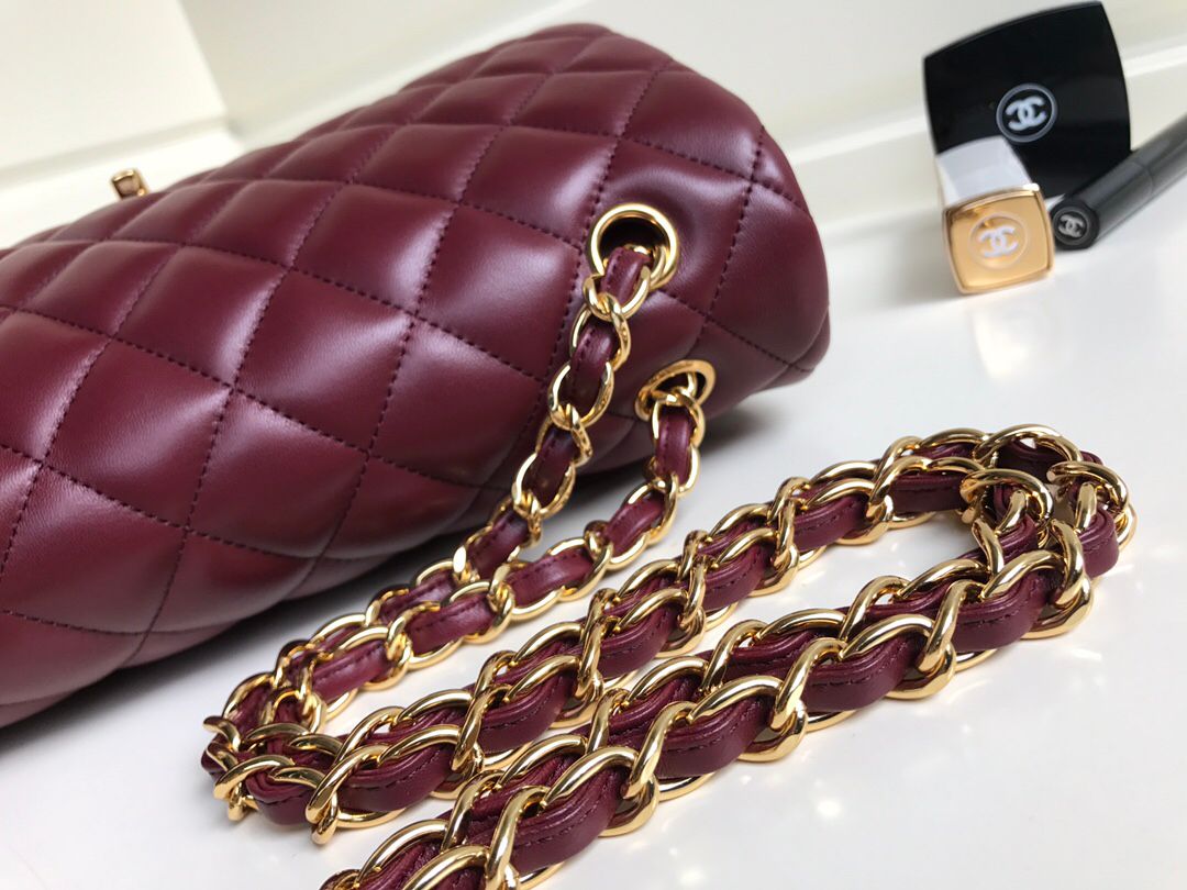 Upgraded version A1113 So beautiful that no one has friends CF Classic rhombus series Original lambskin small buckle version Professionally customized heavyweight hardware shoulder straps Handmade wiring Matching with same color lining Exquisite hot stamp
