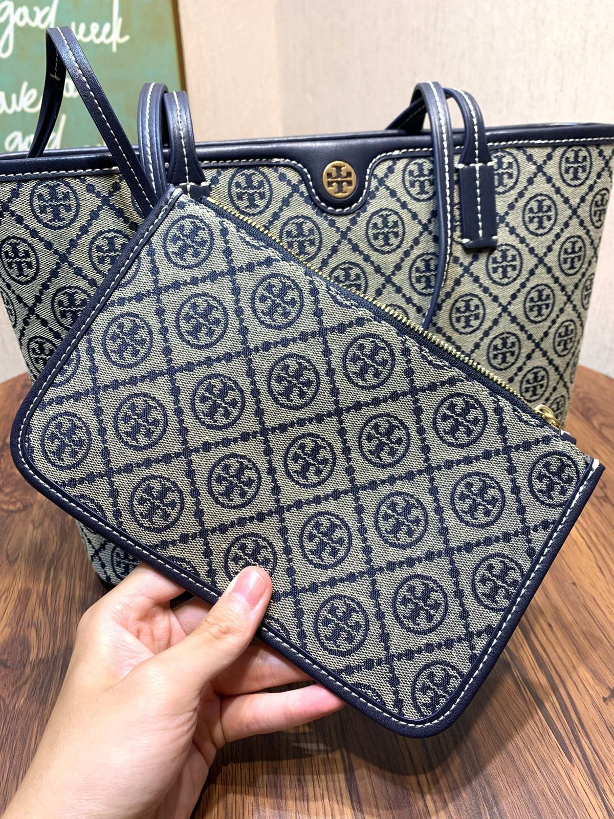 Number 1915 Small TORY BURCH Vintage Shopping Bag Monogram Pattern Charm and Unique Style Tote Bag Crafted from Selected Knitted Jacquard Fabric