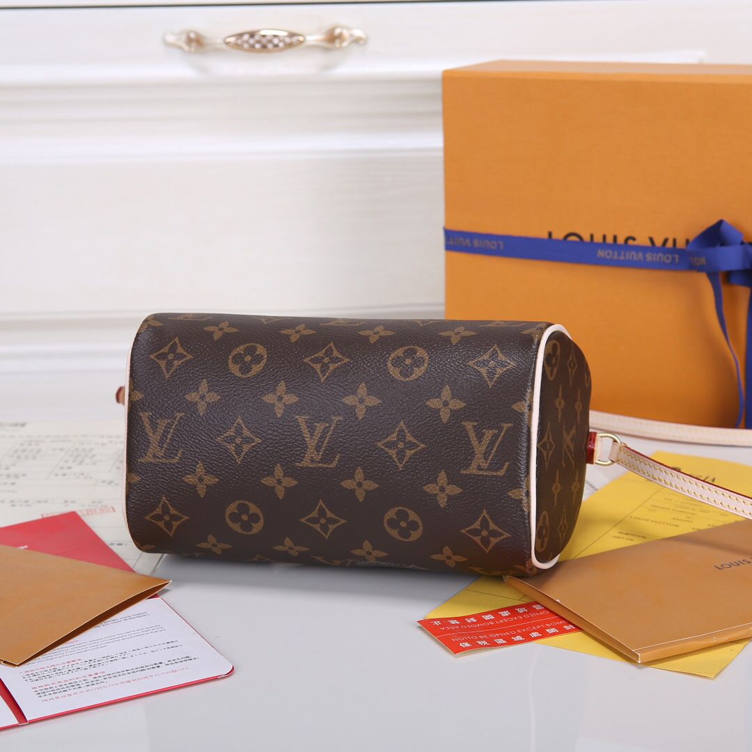 The highest version of the original factory leather top of the line original single with a full set of packaging top of the line original single LV bag handbag is made of classic Monogram canvas Nano Speedy handbag, which exudes ultimate femininity and