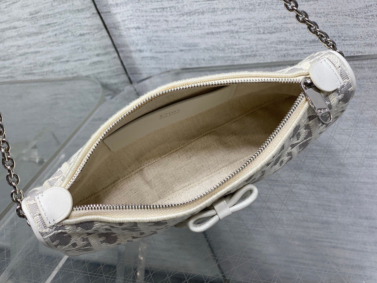 In stock Dior2026 early spring series Oblique bow chain bag, classic Oblique white gray canvas + white leather bow, elegant and playful