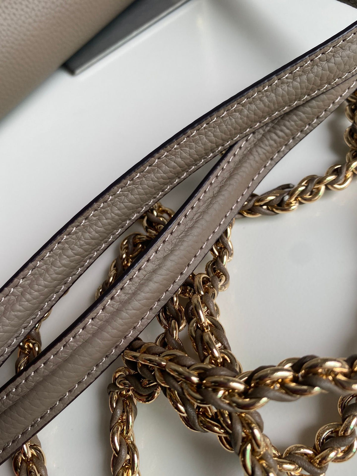 TB Tang Li Bai Qi women's casual versatile shoulder bag, crossbody bag, armpit bag, lychee patterned cowhide