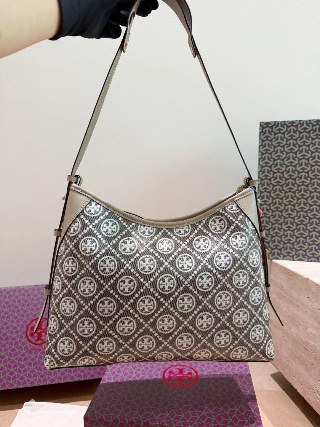 Tory Burch Hobo Underarm Bag