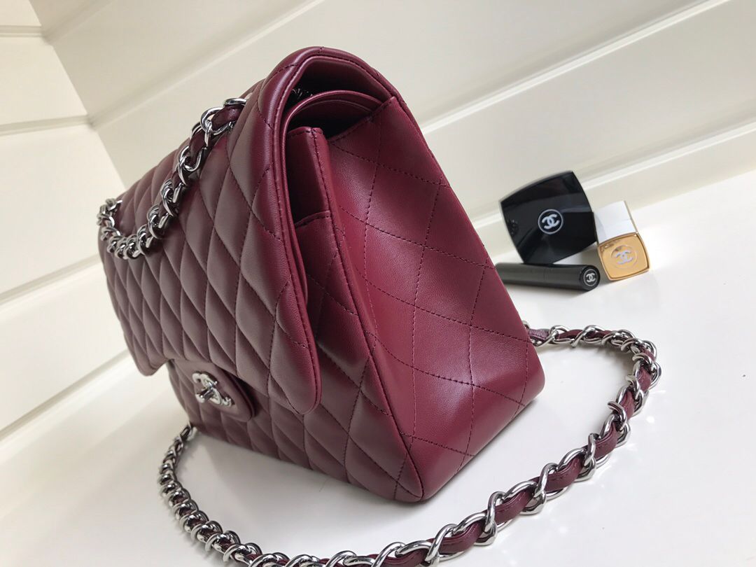 Upgraded version A1113 So beautiful that no one has friends CF Classic rhombus series Original lambskin small buckle version Professionally customized heavyweight hardware shoulder straps Handmade wiring Matching with same color lining Exquisite hot stamp