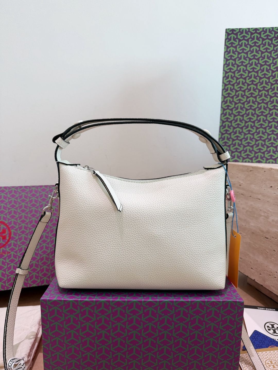 Comes with Toryburch gift box/lunch box package