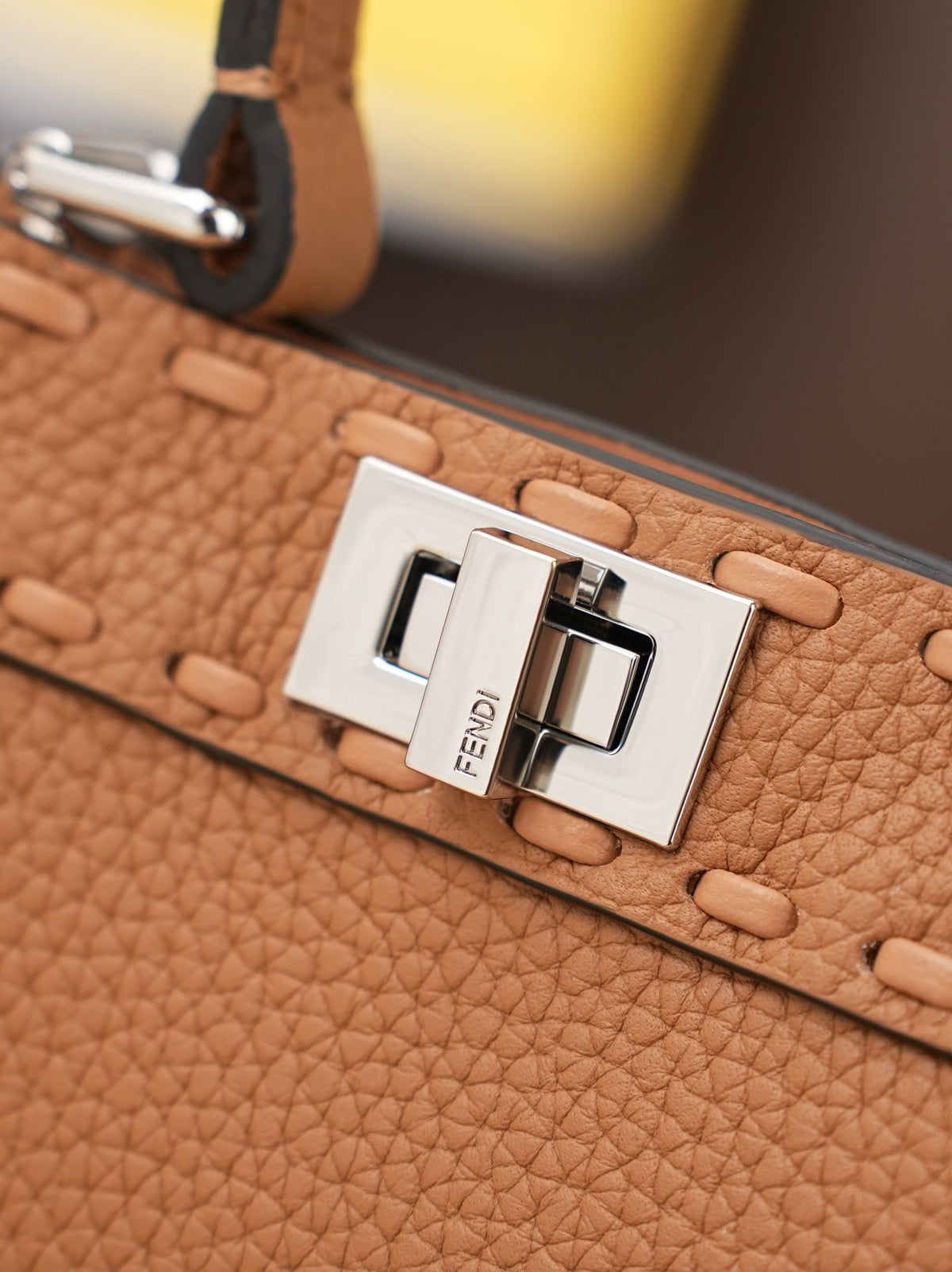 Model 15009 Honey Brown Size 20cm Details Honey Brown Hand sewn Peekaboo ISeeU Medium Handbag Litchi Pattern Calfskin Material with Classic Twisted Lock Soft Nappa Leather Lining on Both Sides Separated by Hard Separations with Buckle Internal Pocket