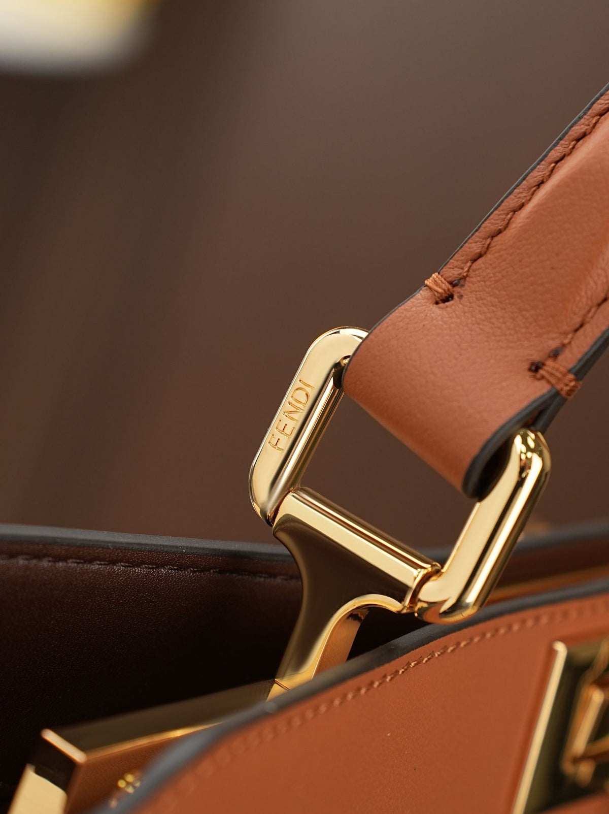 Model 8005, large size, 33x25x13cm