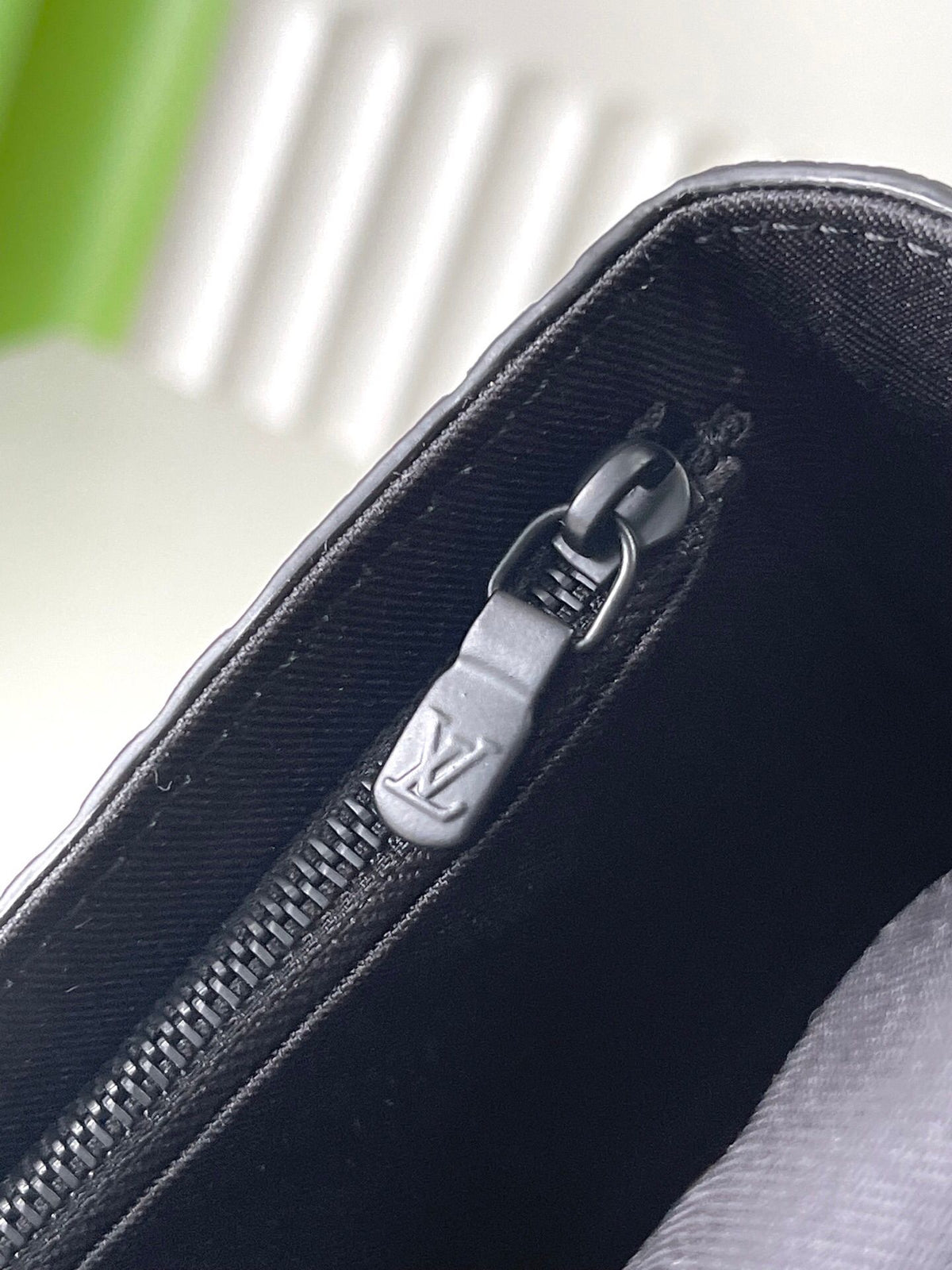 The highest version, original factory leather, top-grade original single product, comes with a full set of original packaging. Photographed in real life, M81746. Size: 18116.5cm