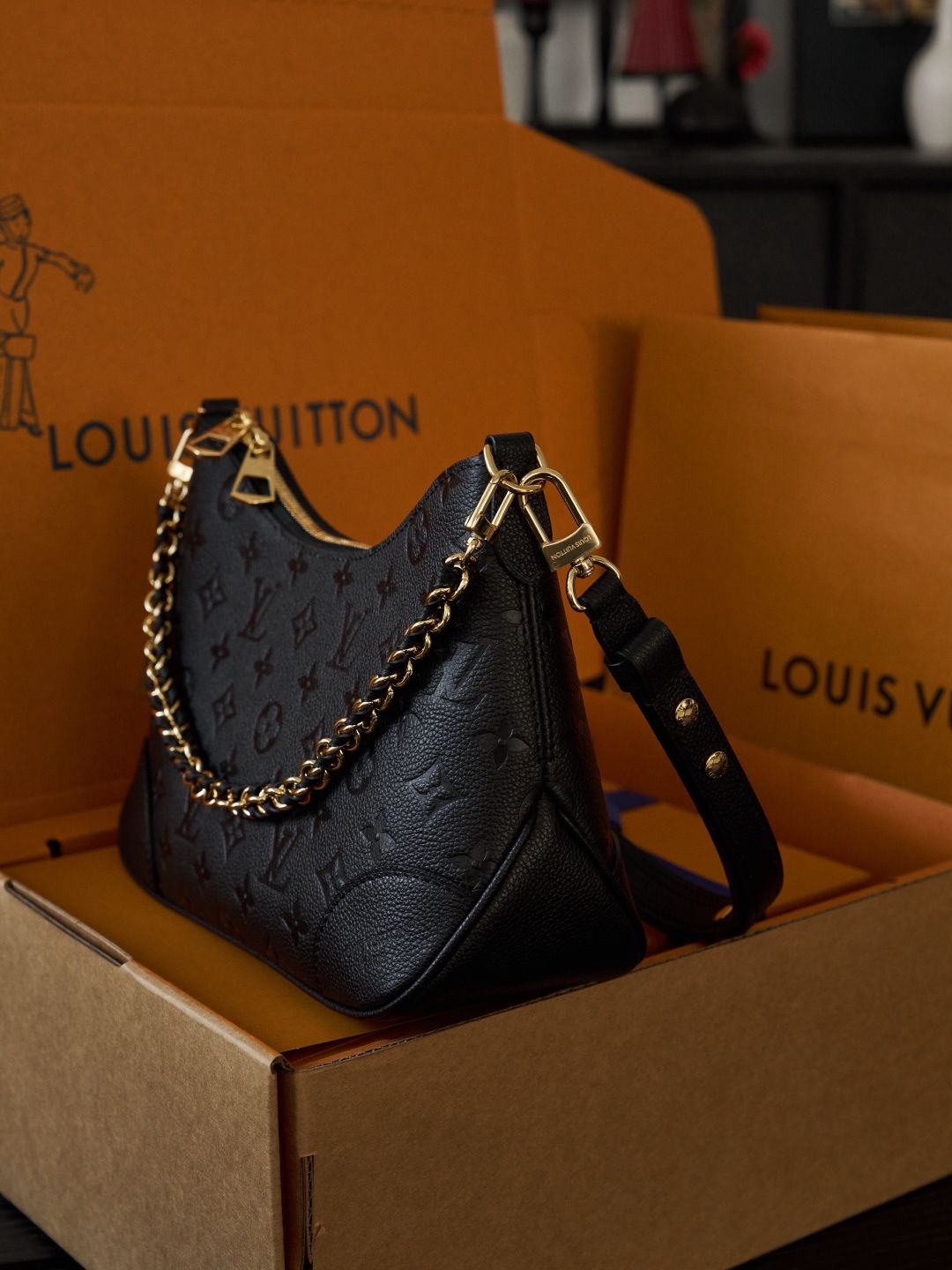 BOULOGNE small handbag M12930 P1450 original factory calf leather black cow horn all steel vacuum plated variable code chip version