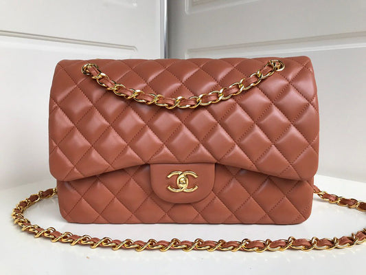 Upgraded version A1113 So beautiful that no one has friends CF Classic rhombus series Original lambskin small buckle version Professionally customized heavyweight hardware shoulder straps Handmade wiring Matching with same color lining Exquisite hot stamp