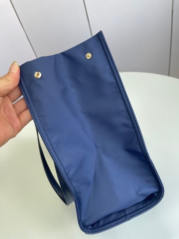 Black and blue arrived at 81478 tory Burch ELLA new solid color nylon shoulder tote bag, with excellent practicality and size 372616. Number h007 P370